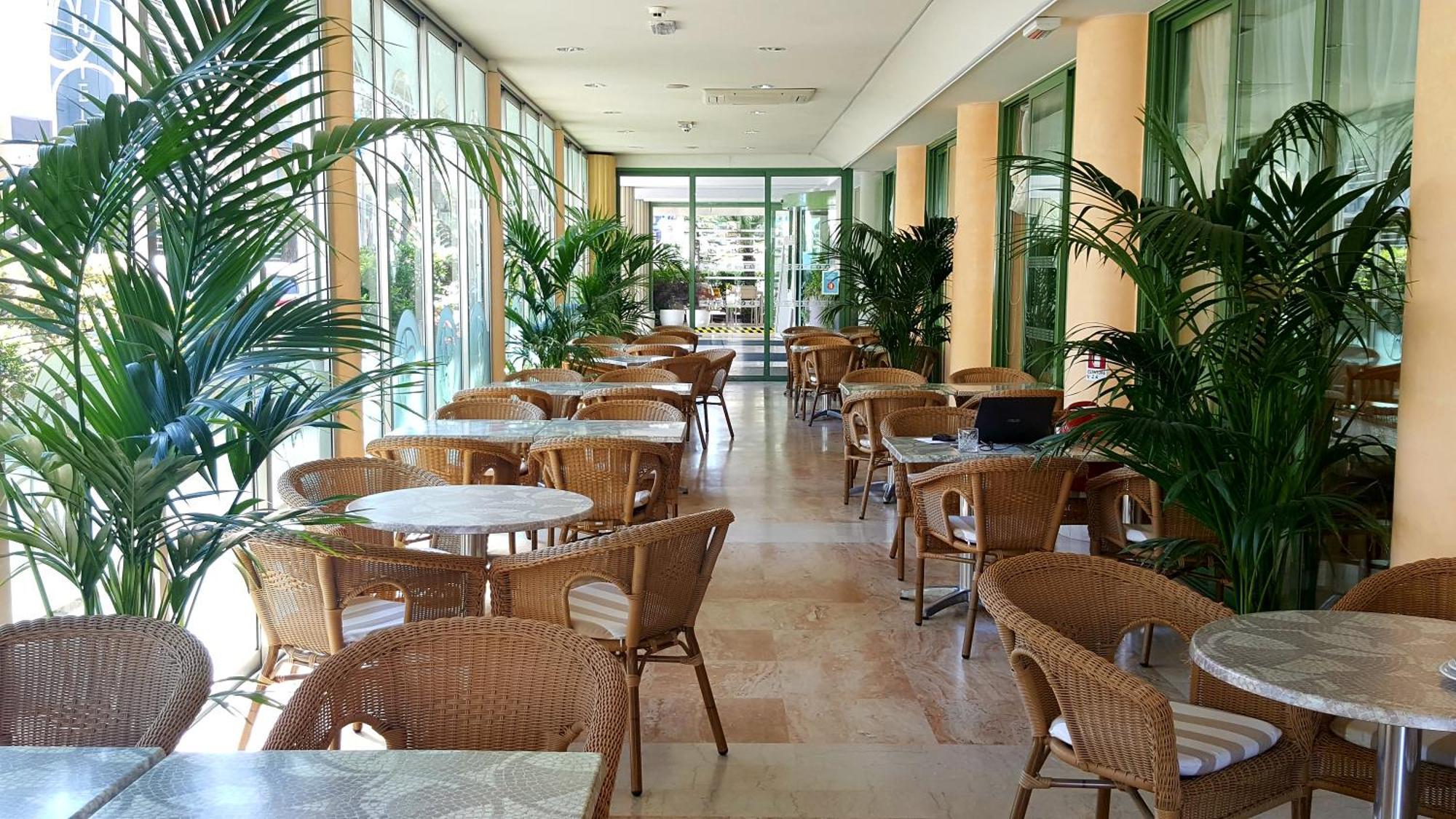 Hotel Poker Ричоне Екстериор снимка